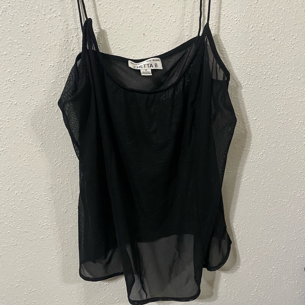 Chetta B Top
Color: Black
Size:12